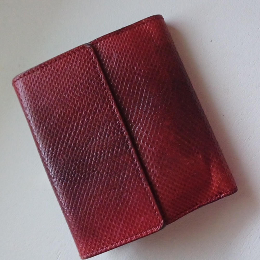 Vintage Gucci Red Compact Exotic Leather Wallet - Picture 11 of 17